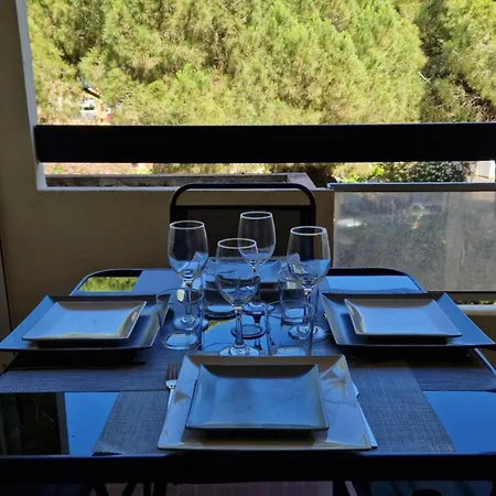 Climatise Et Loggia Au Calme Avec Linge Et Parking Inclus * Agde