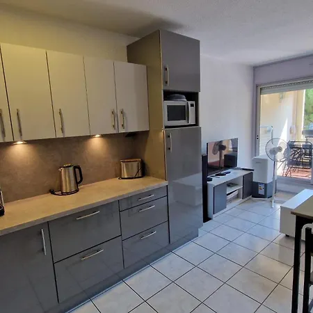 Climatise Et Loggia Au Calme Avec Linge Et Parking Inclus Apartmán *