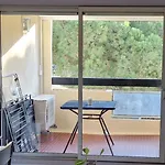 Climatise Et Loggia Au Calme Avec Linge Et Parking Inclus 아그