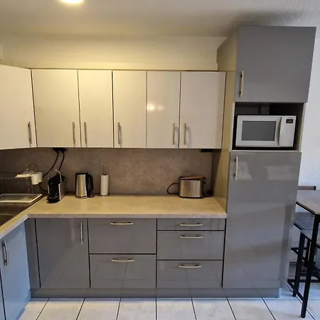 Climatise Et Loggia Au Calme Avec Linge Et Parking Inclus *