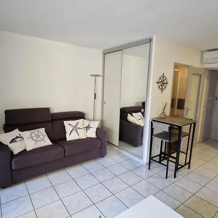 Climatise Et Loggia Au Calme Avec Linge Et Parking Inclus *