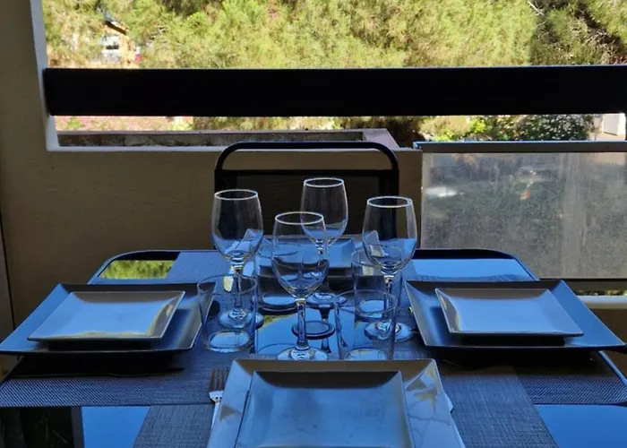 Climatise Et Loggia Au Calme Avec Linge Et Parking Inclus * Agde