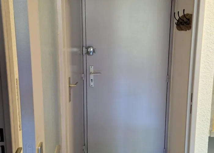 Climatise Et Loggia Au Calme Avec Linge Et Parking Inclus アパート