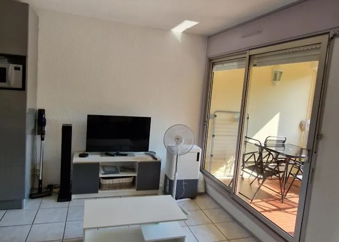 Climatise Et Loggia Au Calme Avec Linge Et Parking Inclus アパート