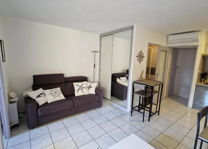 Climatise Et Loggia Au Calme Avec Linge Et Parking Inclus *