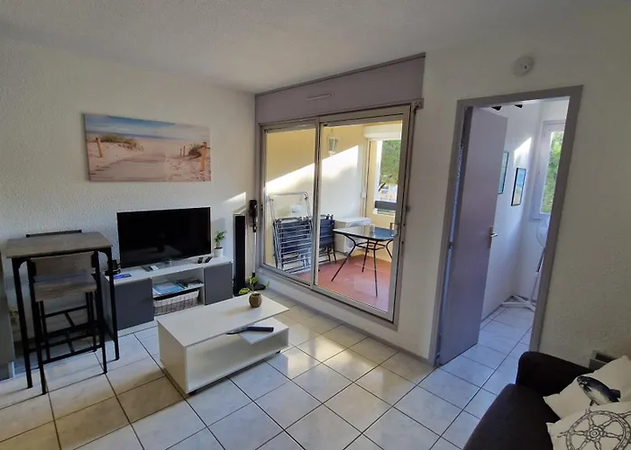 Climatise Et Loggia Au Calme Avec Linge Et Parking Inclus *